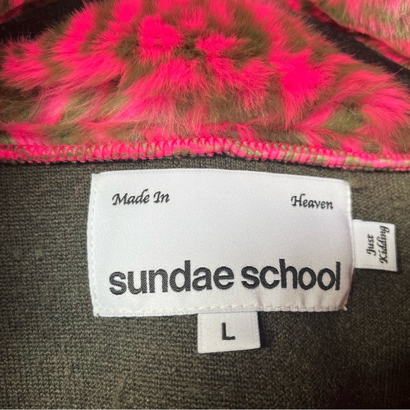 Sundae School pocket fleece NEW - Picture 3 of 6